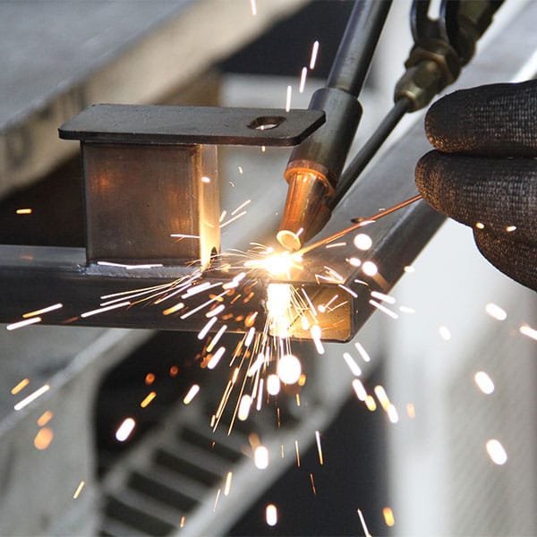 Servicios de corte de metales